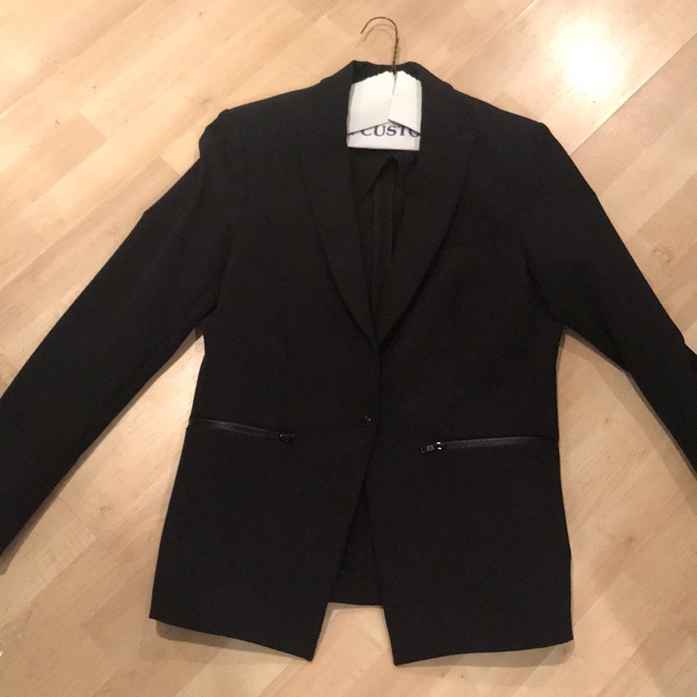 Veronica beard scuba jacket!